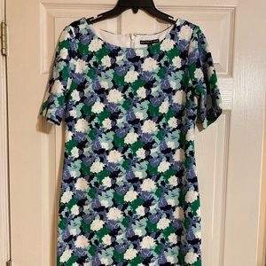 Beautiful print shift dress